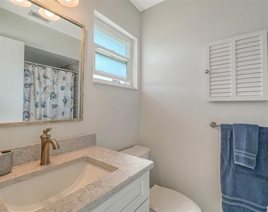 2657 Riverbluff Parkway - Photo Thumbnail 16