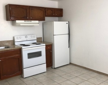 5148 Greene Lane - Photo Thumbnail 8