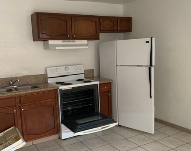 5148 Greene Lane - Photo Thumbnail 2