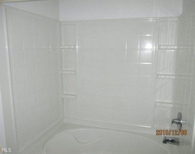 2296 Strathmoor Manor Drive - Photo Thumbnail 10