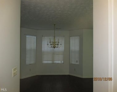 2296 Strathmoor Manor Drive - Photo Thumbnail 2