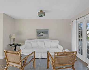 303 Pennsylvania Avenue - Photo Thumbnail 16