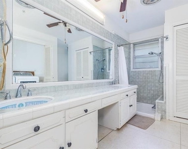 1909 8th Street - Photo Thumbnail 15