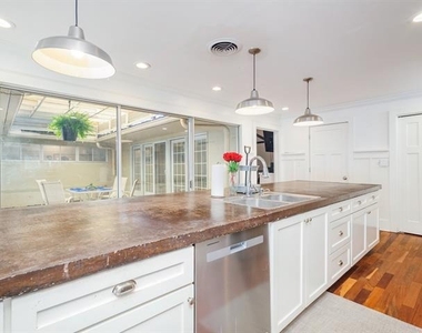 1909 8th Street - Photo Thumbnail 4