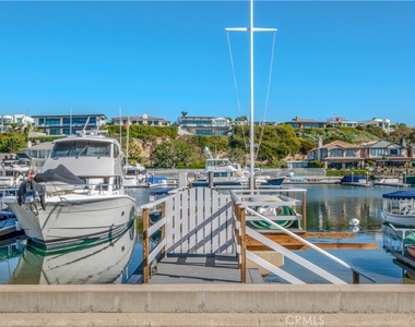 317 E Bay Front - Photo Thumbnail 4