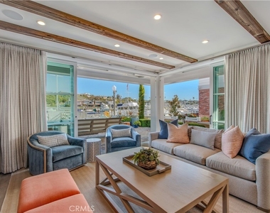 317 E Bay Front - Photo Thumbnail 11
