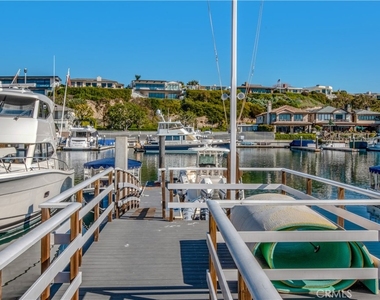 317 E Bay Front - Photo Thumbnail 3