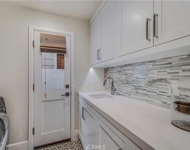 317 E Bay Front - Photo Thumbnail 25