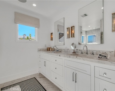 317 E Bay Front - Photo Thumbnail 34