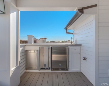317 E Bay Front - Photo Thumbnail 46