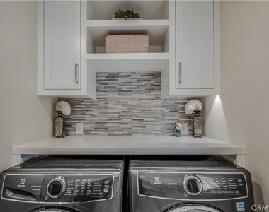317 E Bay Front - Photo Thumbnail 24