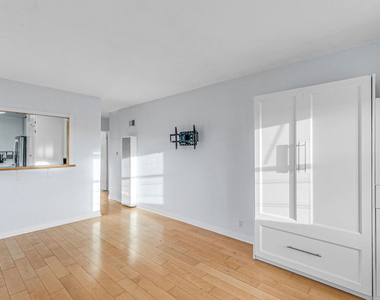 1352 Ocean Park Boulevard - Photo Thumbnail 1