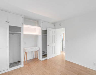 1352 Ocean Park Boulevard - Photo Thumbnail 8