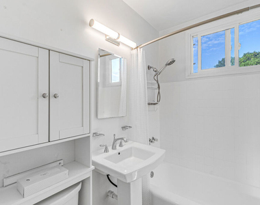 1352 Ocean Park Boulevard - Photo Thumbnail 9