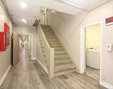 647 18th Street - Photo Thumbnail 3