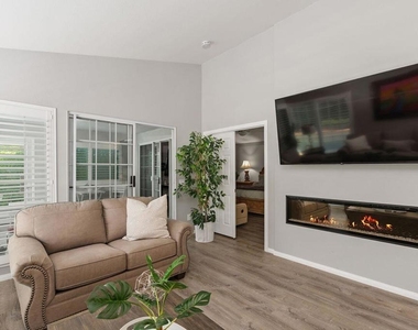 77630 N Calle Las Brisas - Photo Thumbnail 12