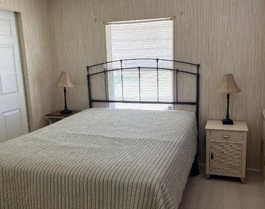 6948 Se Delegate Street - Photo Thumbnail 9