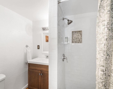 400 33rd Street - Photo Thumbnail 53
