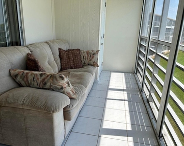 3070 Cornwall D - Photo Thumbnail 11