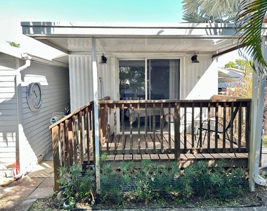 425 E Bougainvillea Drive - Photo Thumbnail 7