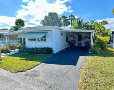 425 E Bougainvillea Drive - Photo Thumbnail 2