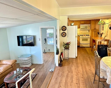 425 E Bougainvillea Drive - Photo Thumbnail 20