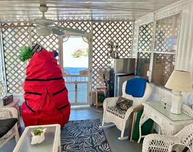 425 E Bougainvillea Drive - Photo Thumbnail 12