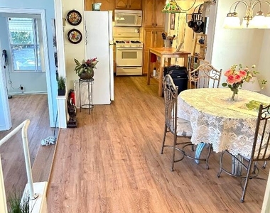 425 E Bougainvillea Drive - Photo Thumbnail 18