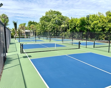 425 E Bougainvillea Drive - Photo Thumbnail 47
