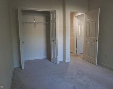 10824 Antigua Terrace - Photo Thumbnail 20
