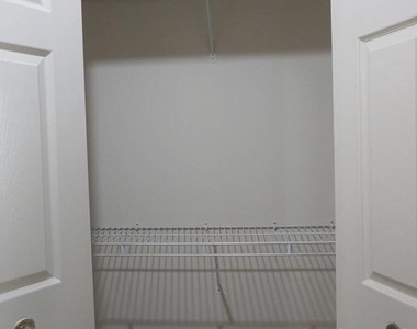 10824 Antigua Terrace - Photo Thumbnail 16