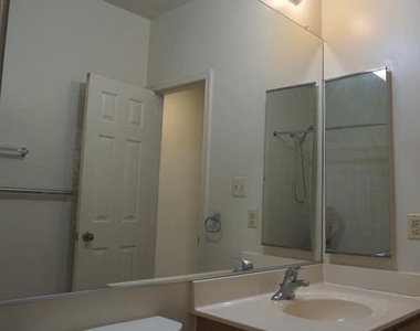 10824 Antigua Terrace - Photo Thumbnail 11