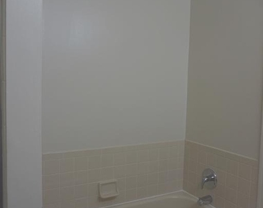10824 Antigua Terrace - Photo Thumbnail 17