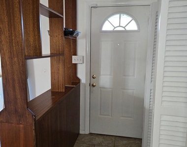 6624 Chippewa Drive - Photo Thumbnail 4