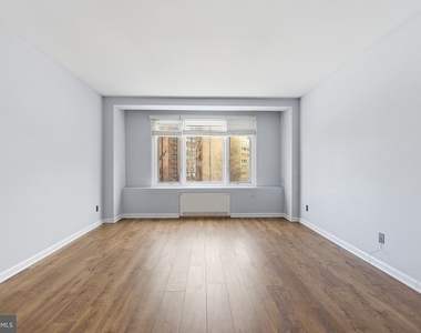 2475 Virginia Avenue Nw - Photo Thumbnail 4