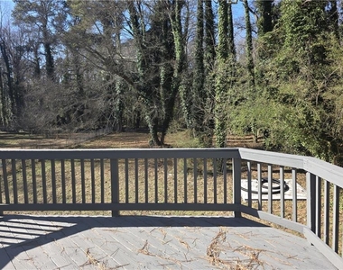 2435 Bouldercliff Way Se - Photo Thumbnail 3