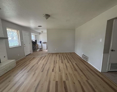 5431 45th Street - Photo Thumbnail 1