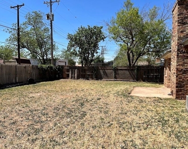 5431 45th Street - Photo Thumbnail 13