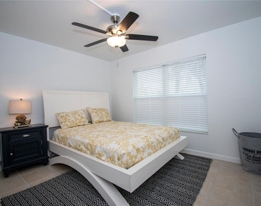 16007 Davis Road - Photo Thumbnail 14
