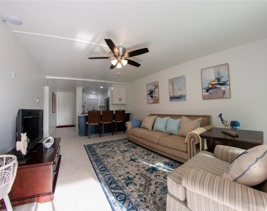 16007 Davis Road - Photo Thumbnail 9