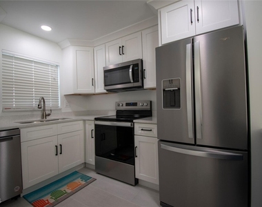 16007 Davis Road - Photo Thumbnail 4