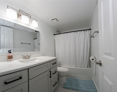 16007 Davis Road - Photo Thumbnail 16