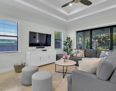 707 104th Avenue N - Photo Thumbnail 15