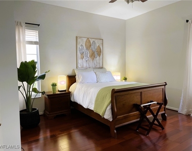 7710 Ahoy Avenue - Photo Thumbnail 10