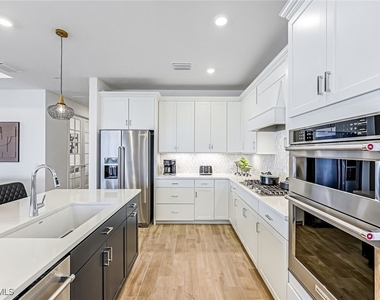 20530 Pebble Glen Drive - Photo Thumbnail 7