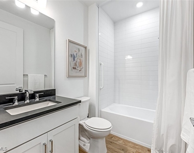 20530 Pebble Glen Drive - Photo Thumbnail 12