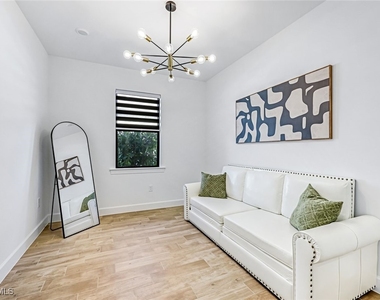 20530 Pebble Glen Drive - Photo Thumbnail 15