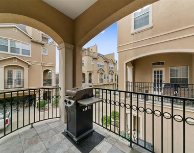 5615 Winsome Villas Lane - Photo Thumbnail 9