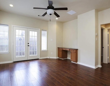 5615 Winsome Villas Lane - Photo Thumbnail 14