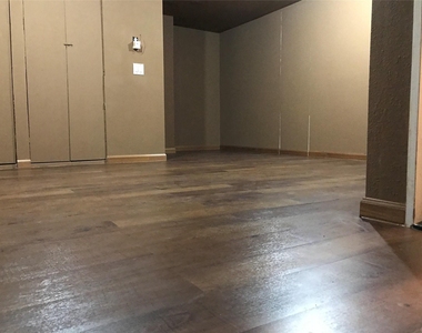 5615 Winsome Villas Lane - Photo Thumbnail 18